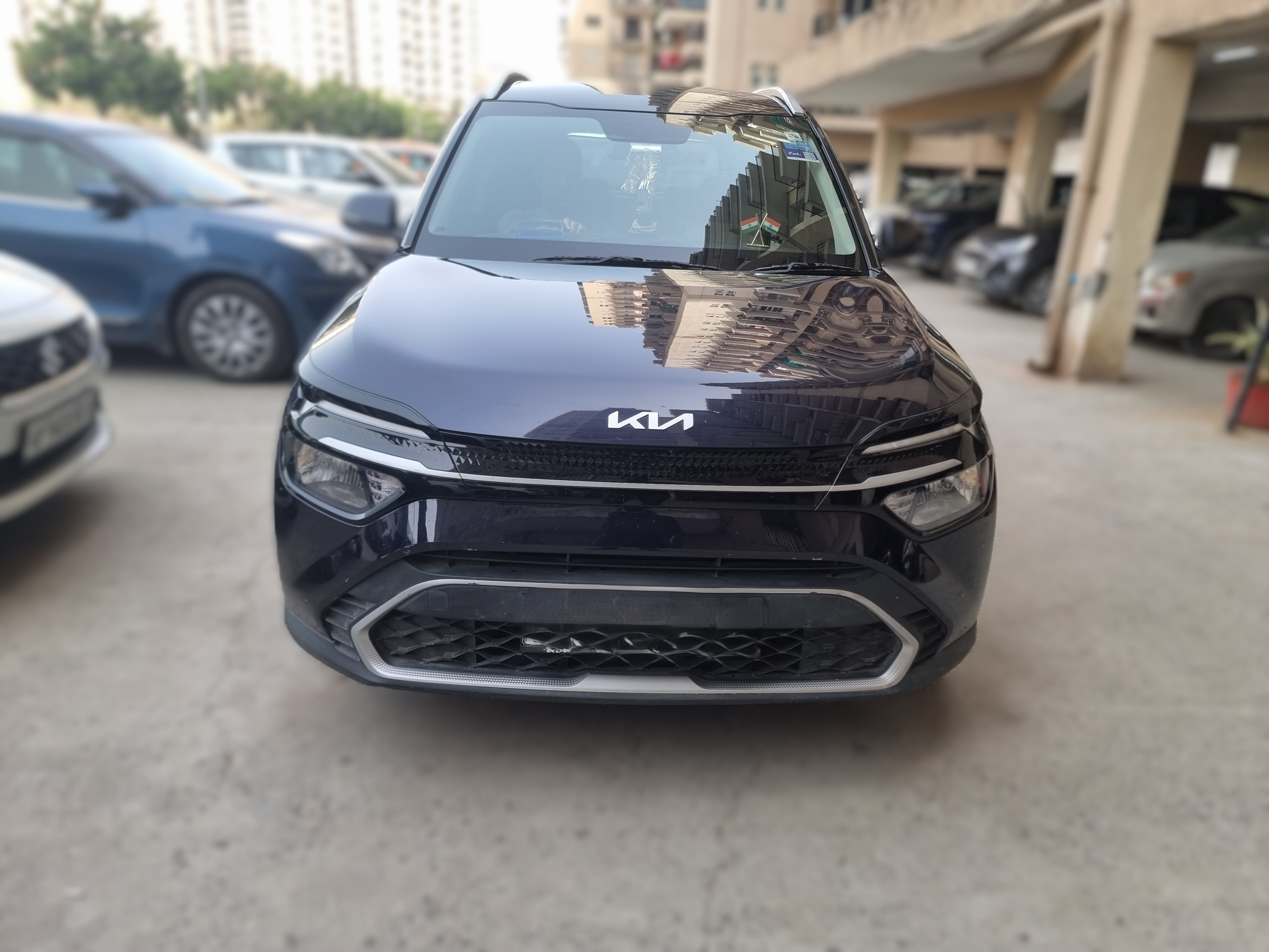 Self Drive Kia Carens rental in Delhi NCR